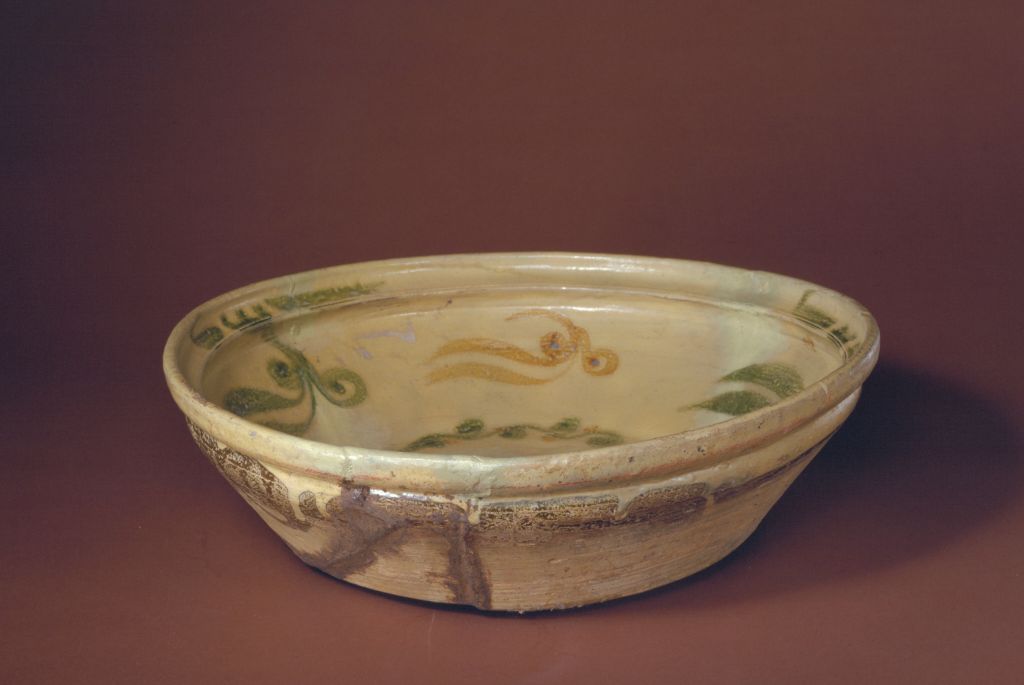 图片[1]-Yellowish-brown glaze painted double-fish basin of Liulichang kiln-China Archive